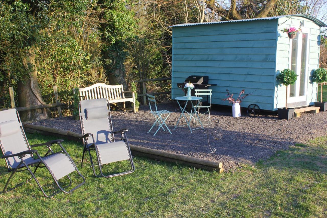 Hopgarden Glamping Luxury Shepherds Huts Wadhurst Exterior photo
