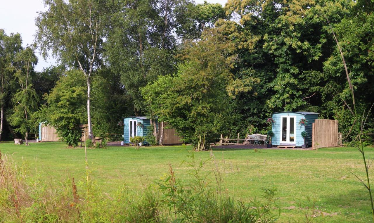 Hopgarden Glamping Luxury Shepherds Huts Wadhurst Exterior photo
