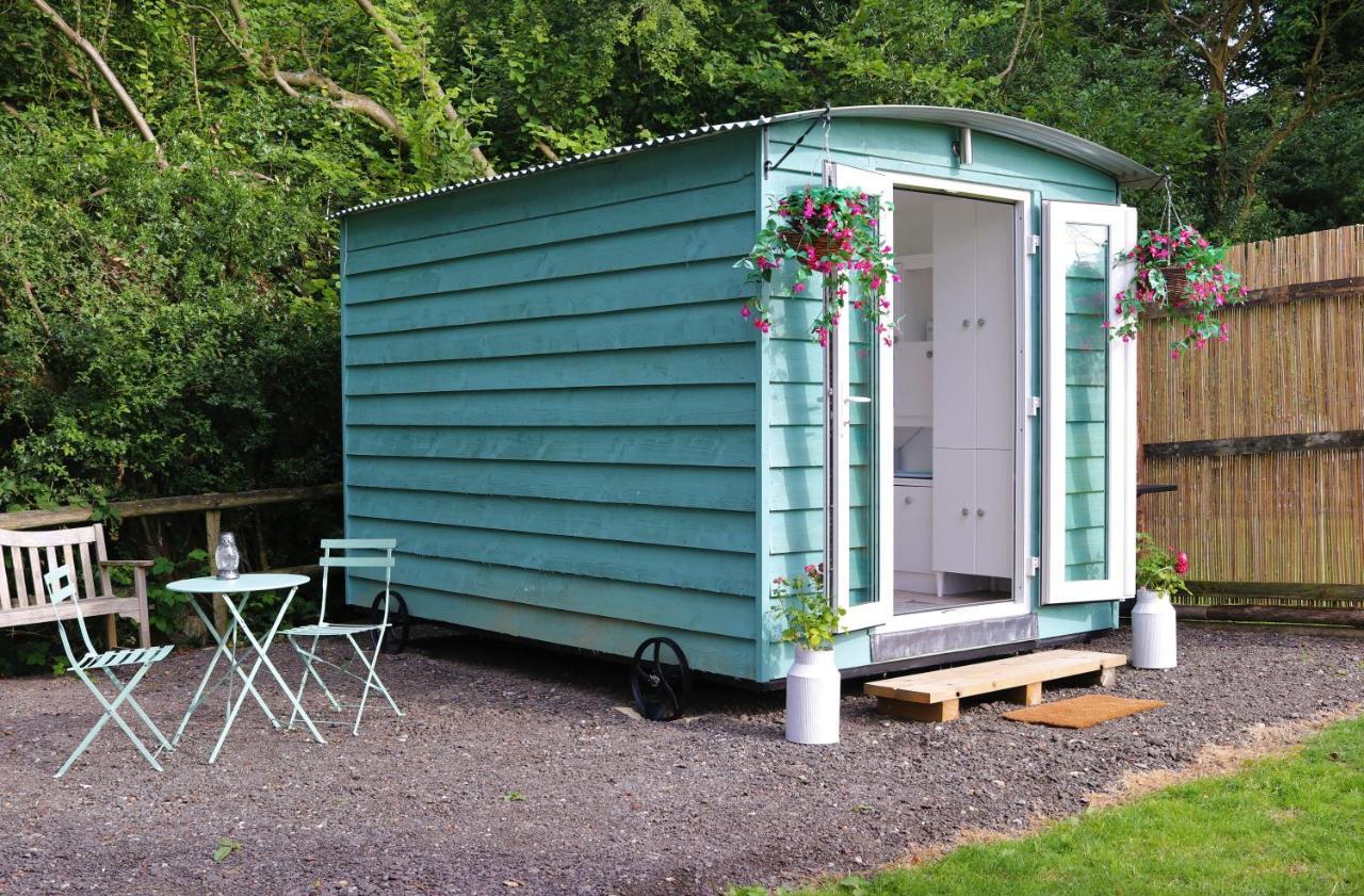 Hopgarden Glamping Luxury Shepherds Huts Wadhurst Exterior photo